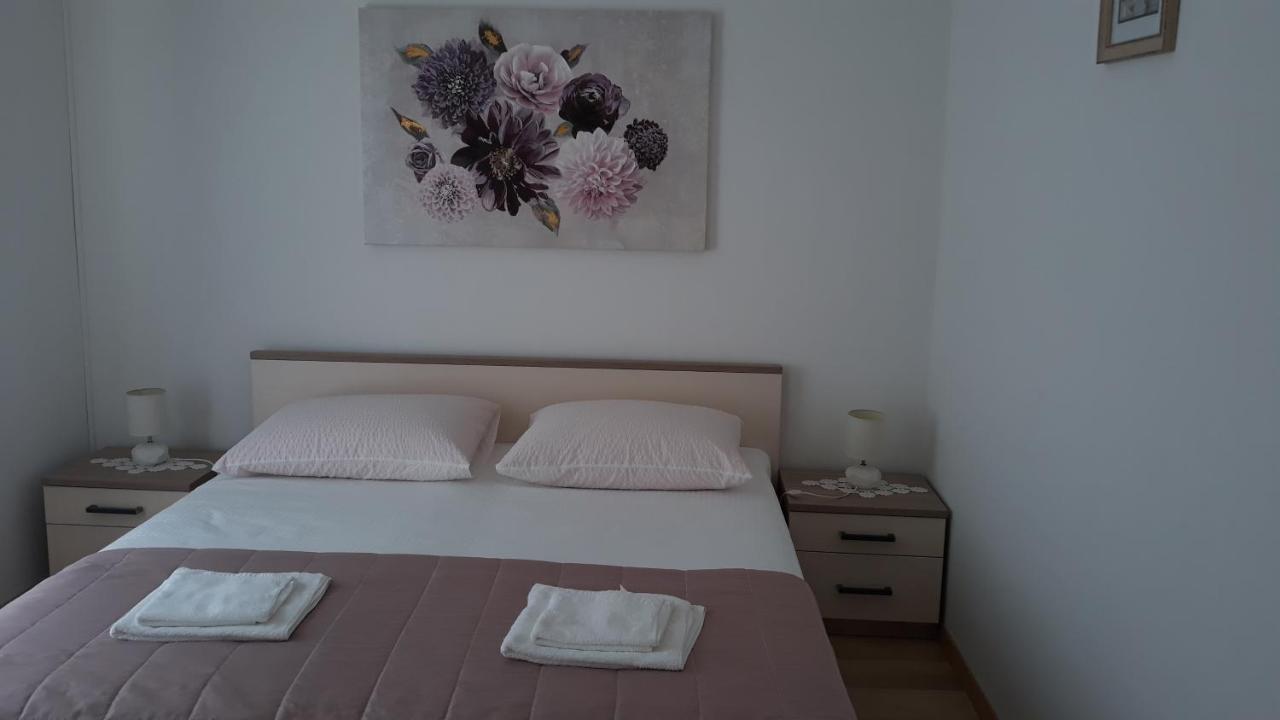 Mini Apartment Petra - Rooms Purple & Green With Kitchen And Garden Дубровник Екстериор снимка