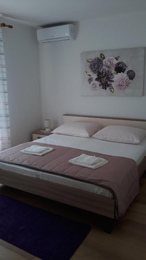 Mini Apartment Petra - Rooms Purple & Green With Kitchen And Garden Дубровник Екстериор снимка
